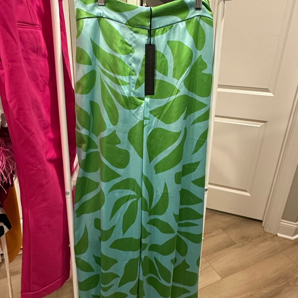 House of Harlow 1960 Green and Blue Leaf Print Pants